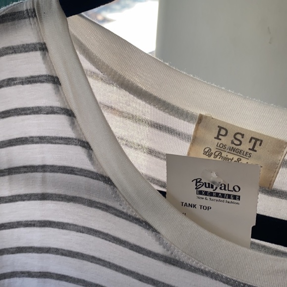 🖤🤍PST Tank 🤍🖤 - Picture 3 of 8
